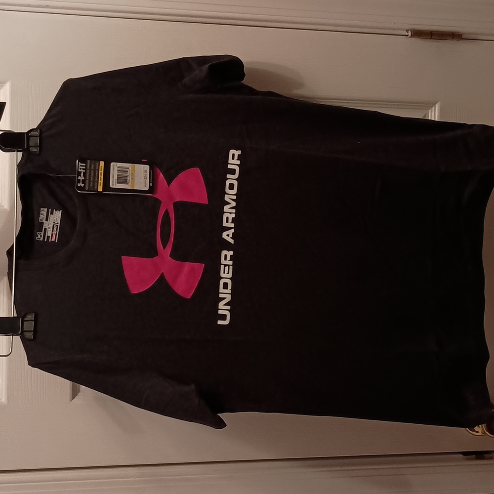Under Armour Men's Medium TShirt